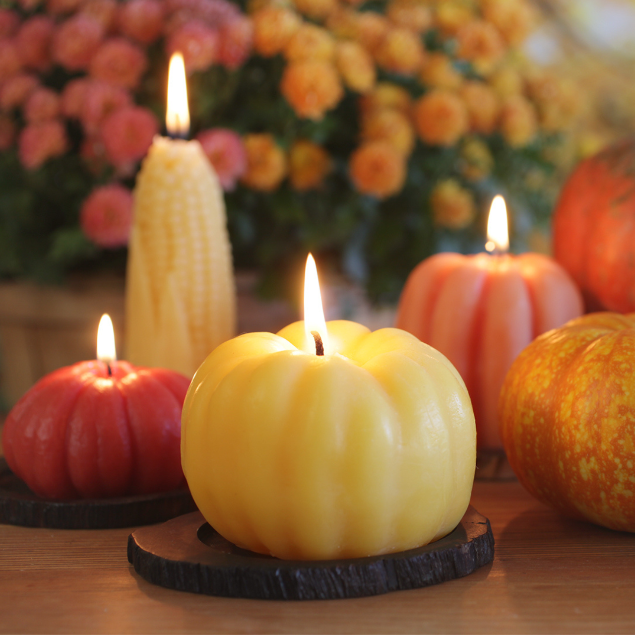 Medium Orange Pumpkin Candles: Beeswax (3" x 3.25")