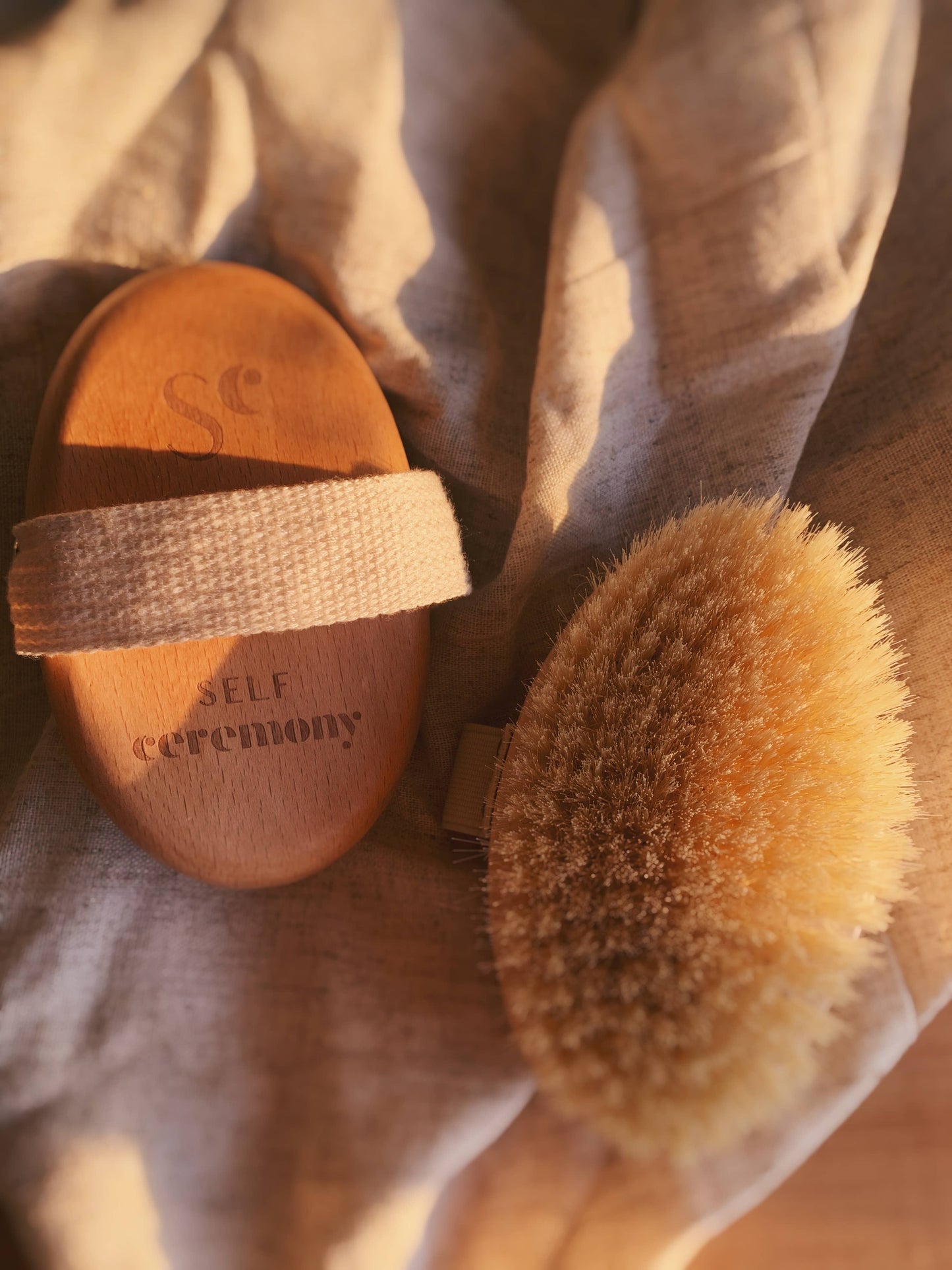 Hand-Held Body Brush - vegan and plastic free