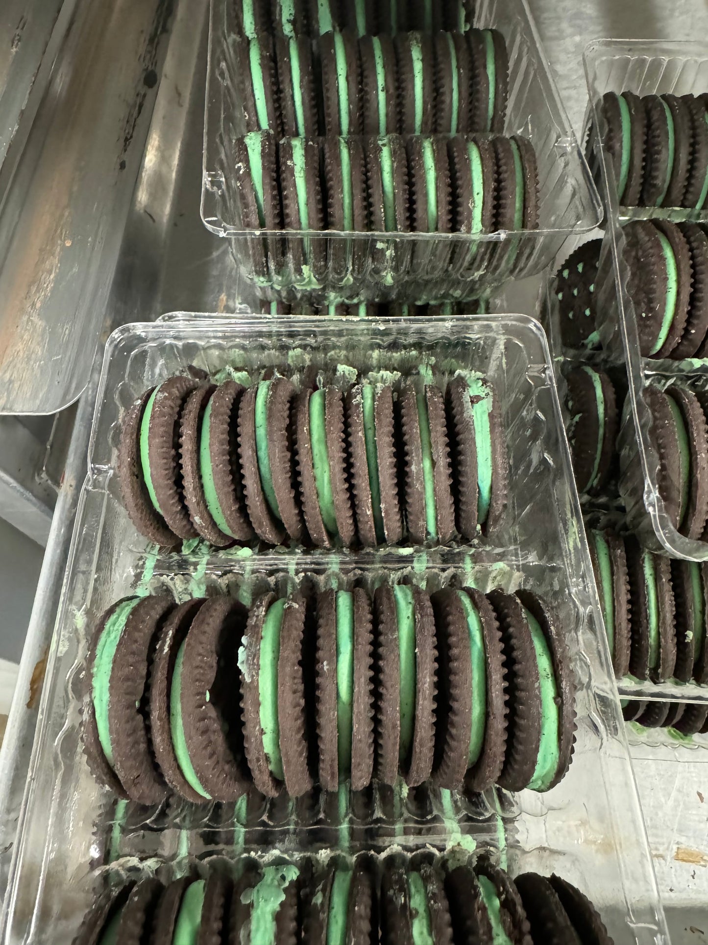 Chocolate covered Sandwich Cookie w/Mint Filling