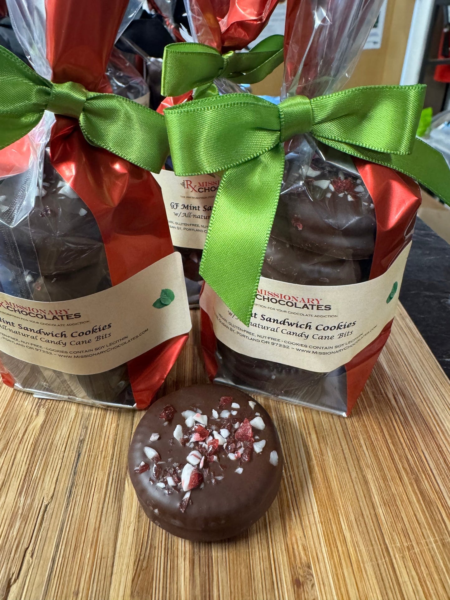 Chocolate covered Sandwich Cookie w/Mint Filling